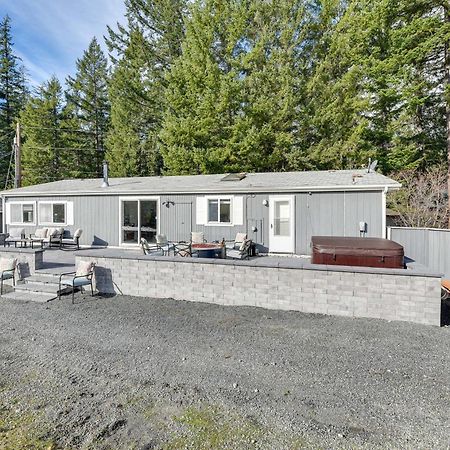 Riverfront Home With Deck, Near Mount Rainier! Packwood Kültér fotó